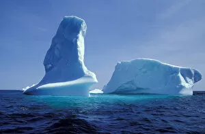 Images Dated 22nd March 2004: NA, Canada, Newfoundland, Trinity Bay Iceberg, Melrose
