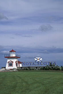 Images Dated 22nd March 2004: NA, Canada, Nova Scotia, Amherst Nova Scotia border sign
