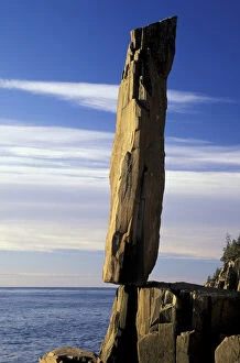 NA, Canada, Nova Scotia, Long Island Balancing Rock