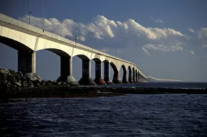 Images Dated 22nd March 2004: NA, Canada, Nova Scotia, Prince Edward Island Confederation Bridge links Prince