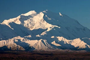 Images Dated 2nd February 2006: N.A. USA, Alaska. Mt. McKinley in Denali National Park