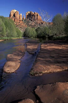 NA, USA, Arizona, Sedona. Cathedral Rock and Oak Creek at Red Rock Crossing