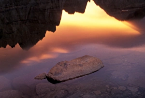 Images Dated 24th March 2005: NA, USA, California, Kings Canyon NP Landscape