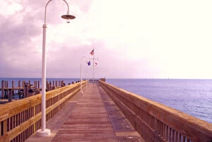 Images Dated 24th February 2005: NA, USA, Florida, Florida Keys, Long Pier with Ocean