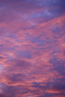 Images Dated 26th May 2004: NA, USA, Kentucky, Louisville Clouds at sunset