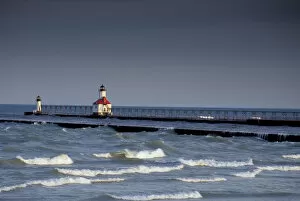 Images Dated 5th January 2005: NA, USA, Michigan, Berrien County, St. Joseph lighthouse