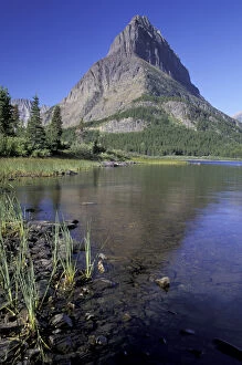 NA, USA, Montana, Glacier NP Swiftcurrent Lake and Grinnel Peak, Many Glacier