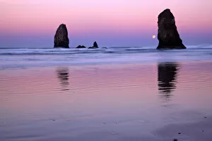 NA, USA, Oregon, Cannon Beach, Moonset at Sunrise