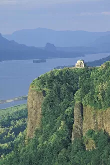 NA, USA, Oregon, Columbia River Gorge NSA View of Vista House from Chanticleer Point