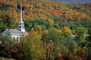 N.A. USA, Vermont, Stowe. Autumn with steeple