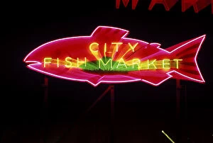 Images Dated 11th October 2007: N.A. USA, WA, Seattle, Pike Place Market Neon Sign