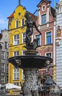 Images Dated 5th January 2021: Neptunes Fountain, built in the early 17th century