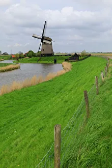 Windmill Prints: Netherlands, Noth Holland. Molencomplex. Schermerhorn. Windmills