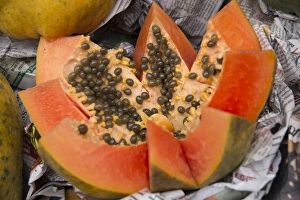 New Delhi Prints: New Delhi, street market, fresh papaya
