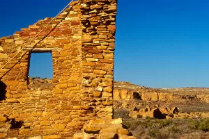 Images Dated 29th November 2006: New Mexico: Chaco Culture National Historic Park, Anasazi Pueblo Bonito ruin