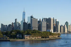 New York City Prints: New York, New York City. River view of Manhattan