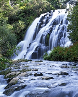 Images Dated 12th November 2009: New Zealand, North Island, Karangahake Gorge, Cascade
