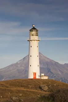 Images Dated 12th June 2018: New Zealand, North Island, New Plymouth-area, Pungarehu, Cape Egmont Lighthouse and Mt