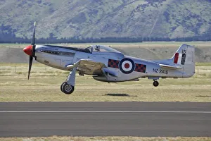 Images Dated 23rd March 2008: New Zealand, Otago, Wanaka, Warbirds Over Wanaka, P-51 Mustang - American Fighter Plane
