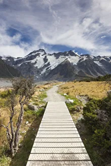 Images Dated 12th March 2016: New Zealand, South Island, Canterbury, Aoraki-Mt. Cook National Park, Hooker Valley hike