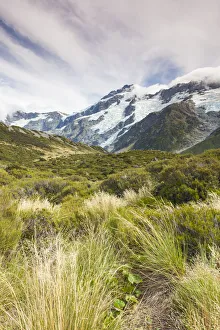 Images Dated 12th March 2016: New Zealand, South Island, Canterbury, Aoraki-Mt. Cook National Park, Hooker Valley hike