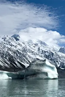 Images Dated 5th November 2011: New Zealand; South Island. Large icebergs on Tasman Glacier Terminal Lake
