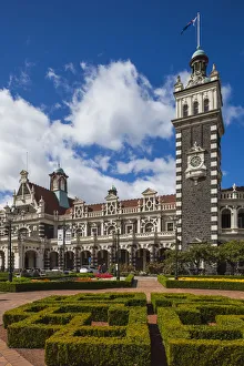 Images Dated 8th March 2016: New Zealand, South Island, Otago, Dunedin, Dunedin Railway Station, built 1906, exterior