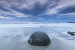 New Zealand, South Island, Otago, Moeraki, Moeraki Boulders also known as Te Kaihinaki