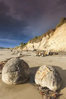 New Zealand, South Island, Otago, Moeraki, Moeraki Boulders also known as Te Kaihinaki