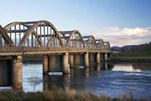 New Zealand, South Island, South Otago, Balclutha Bridge, Clutha River, Balclutha