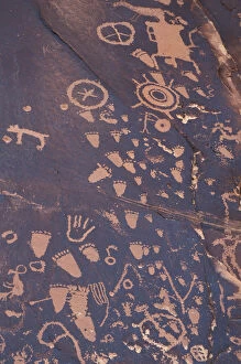 Images Dated 27th March 2006: Newspaper Rock S.P. UT Near Monticello. Petroglyphs