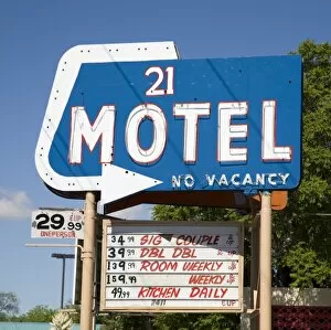Images Dated 7th May 2007: NM, New Mexico, Albuquerque, Central Avenue, Historic Route 66, 21 Motel