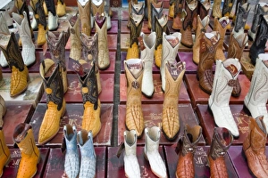 Images Dated 5th May 2007: NM, New Mexico, Albuquerque, Flea Market, over 1300 vendors, open every weekend