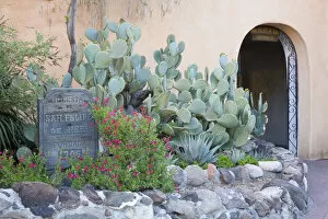 Images Dated 25th April 2007: NM, New Mexico, Albuquerque, San Felipe de Neri Church, founded 1706