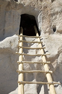 Images Dated 27th April 2007: NM, New Mexico, Bandelier National Monument, in Frijoles Canyon, home of Ancestral Pueblo people