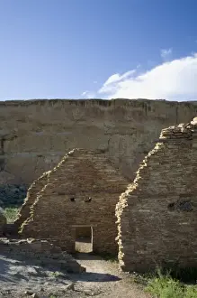 Images Dated 30th April 2007: NM, New Mexico, Chaco Culture National Historic Park, Chaco Canyon, home of Ancestral