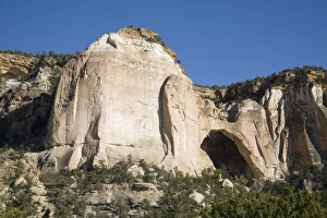 Images Dated 3rd May 2007: NM, New Mexico, El Malpais National Monument, La Ventana Natural Arch, eroded