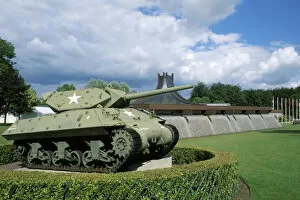 Images Dated 3rd September 2003: Normandy, France WWII Museum w / tank