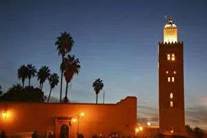 Images Dated 10th January 2007: North Africa, Africa, Morocco, Marrakesh. Twilight view of the Koutoubia minaret of Marrakesh