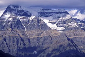 Images Dated 2nd January 2009: North America, Canada, British Columbia, Robson Provincial Park. Clouds over Mt. Robson