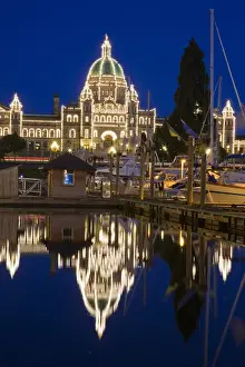 Images Dated 15th July 2009: North America; Canada; British Columbia; VictoriaParliament Building at Night with