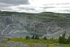 Images Dated 18th August 2007: North America, Canada, Quebec, Centre-du-Quebec, Asbestos. Asbestos mine