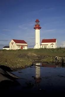 Images Dated 22nd March 2005: North America, Canada, Quebec, Gaspe Peninsula (Gaspesie) Pointe-de-Mitis lighthouse