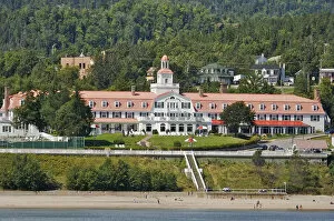 Images Dated 26th August 2007: North America, Canada, Quebec, North Shore, Tadoussac. Tadoussac Hotel and beach