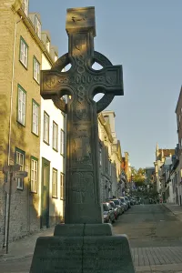 Images Dated 21st August 2007: North America, Canada, Quebec, Old Quebec City. Large stone Celtic Cross given