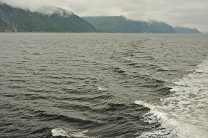 Images Dated 24th August 2007: North America, Canada, Quebec, Saguenay. A boats wake on the Saguenay River