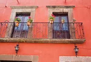 Images Dated 10th February 2006: North America, Central Mexico, Guanajuato state, San Miguel de Allende. Window with flower pots