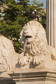 Images Dated 26th March 2015: North America, Latin America, Caribbean, Cuba, Havana. Lion fountain near Plaza de Armes