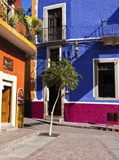 Images Dated 27th November 2012: North America; Mexico; Ganajuanto; Colorful Back Alley of Guanajuato Mexico