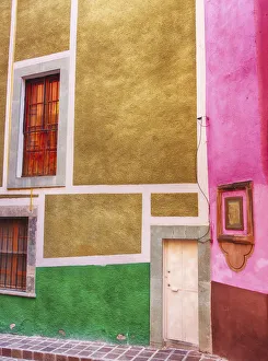 Images Dated 29th November 2012: North America; Mexico; Ganajuanto; Colorful Back Alley of Guanajuato Mexico